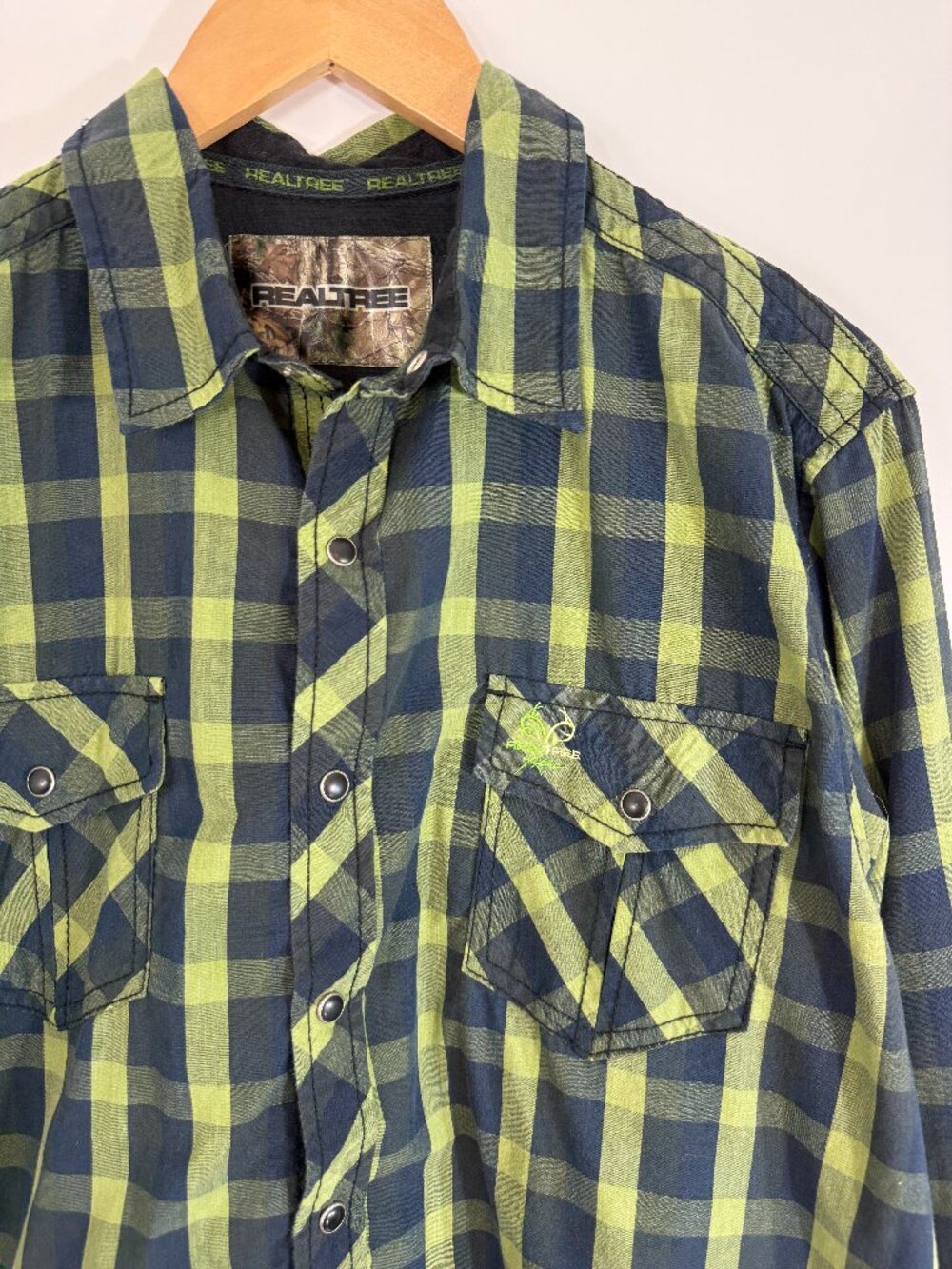 Realtree Shirt Mens Large L Green Black Plaid Long Sleeves Western Pearl Snap